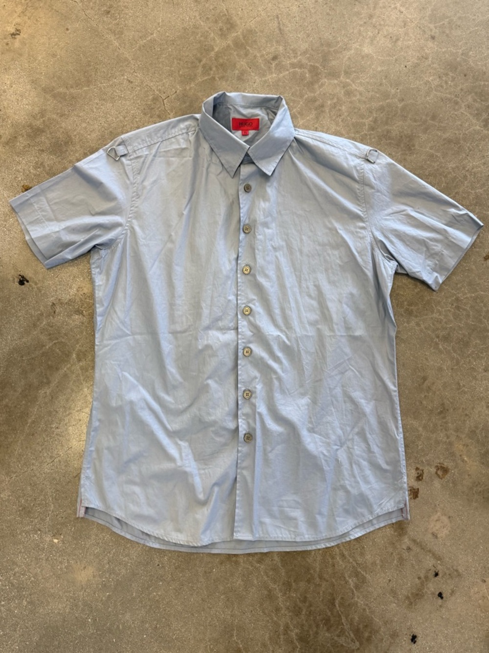 HUGO BOSS MEN’S SHORT SLEEVE BUTTONED SHIRT, SIZE X-LARGE, LIGHT BLUE